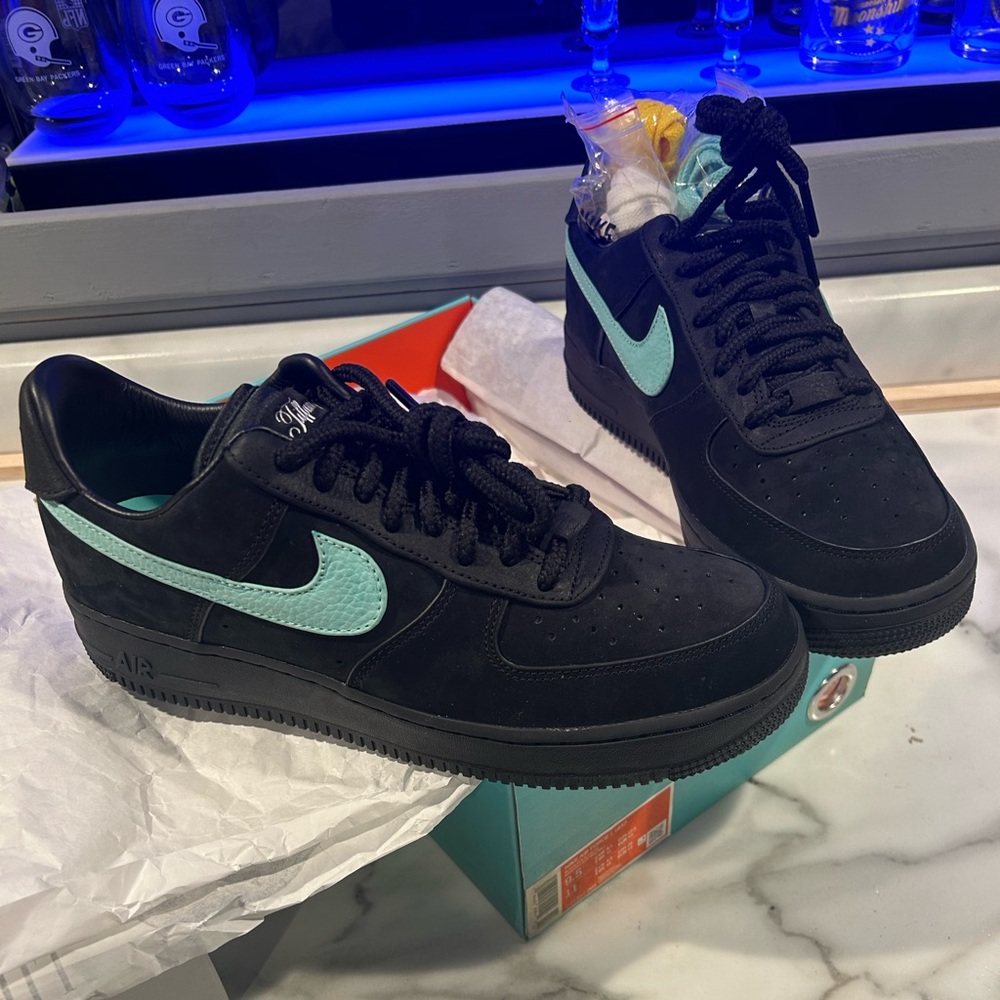 *Rare* Limited Edition Tiffany Air Force One collab.